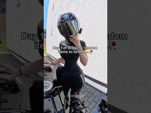 I‘m just a girl 🎀 #fyp #viral #police #motorcycle #explore thumbnail