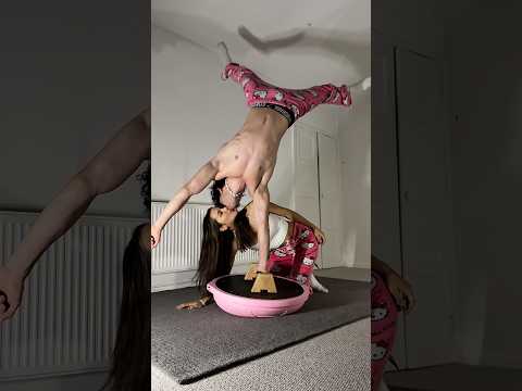 She’s my world 🥹❤️ #calisthenics #motivation #gym #couple #streetworkout #gymmotivation thumbnail