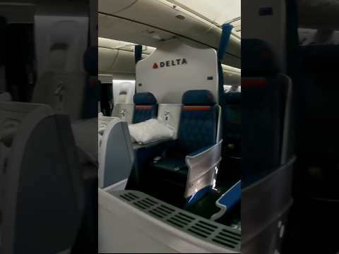I’d rather swim than fly this Delta aircraft😬 thumbnail