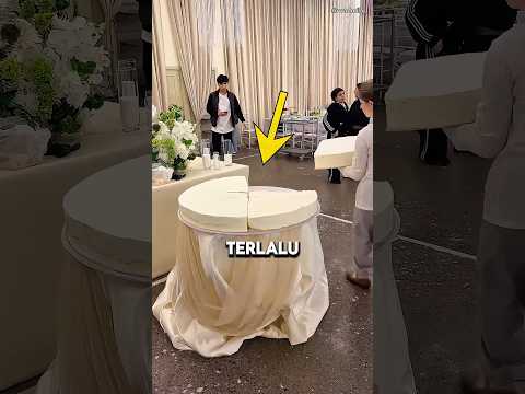 Dia Terpaksa Memotong Kue Itu! ? thumbnail