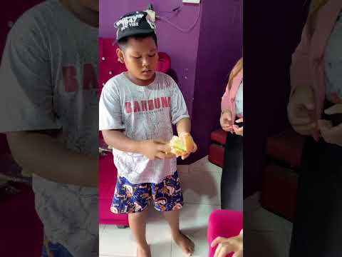 Vidio kocak dan gokil @nyaikembang1nyaikembang1 /bakpao isi kubis 😅 thumbnail