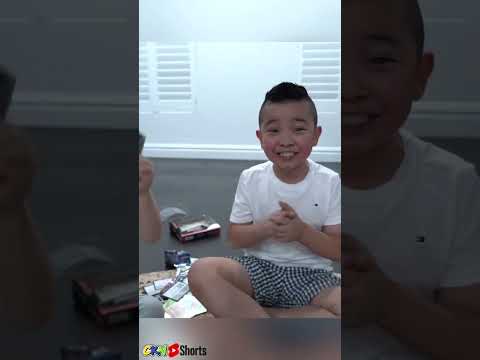 Kid Pulls the CHARIZARD Rainbow VMax #shorts thumbnail