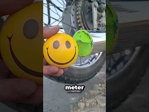Papá Mete Bolas De Colores En El Tubo De Escape 😱 thumbnail