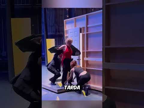 Así es como los actores cambian de vestuario en segundos 👗🎥 thumbnail