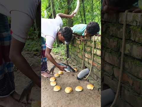 Technique with fish 😮 #foryouシ #funny #birds thumbnail