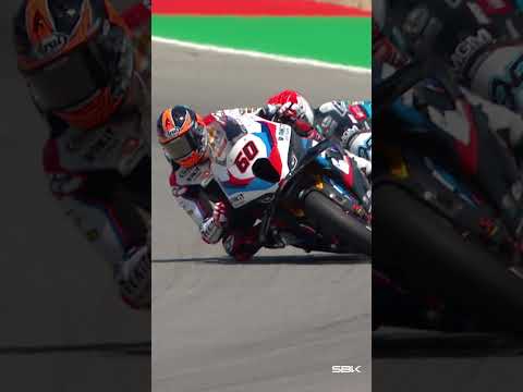 Mackenzie and van der Mark put on an incredible showdown 🔥 | 2026 #AragonWorldSBK 🇪🇸 thumbnail