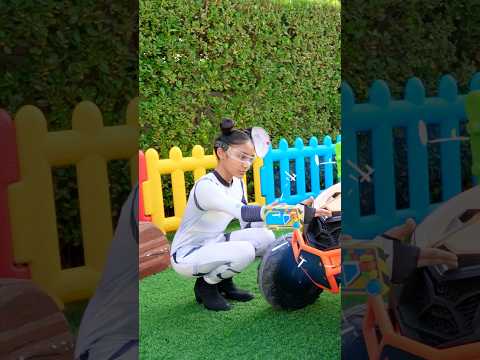 Robo Nanny Overcharges the Electric Car! ⚡? thumbnail