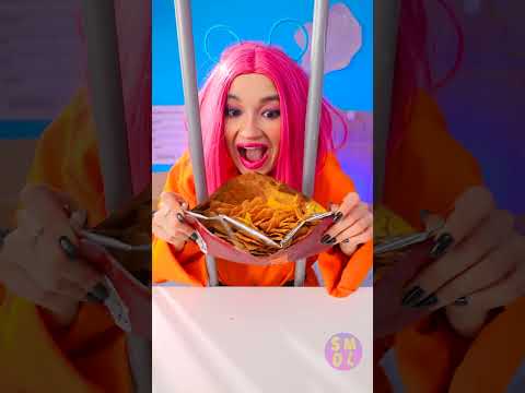 Snack Time Sorcery: The Ultimate Chips Opening Hack! 🥔✨ thumbnail