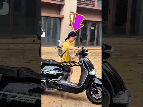 Kız Çocukluğundan Beri Scooter Sürüyor⁉️ thumbnail