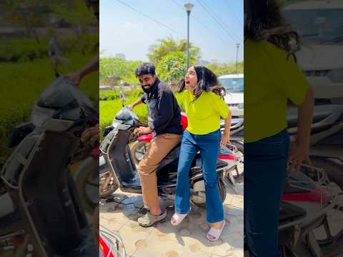 Boht Garam Seat hai 😭 #priyalkukreja #shorts #ytshorts thumbnail