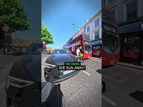 She Picked The Worst Time To Argue ? (Credit:@Pickpocketlondon ) thumbnail