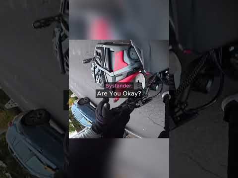 Biker Wasn't Expecting This BMW Driver😳 thumbnail