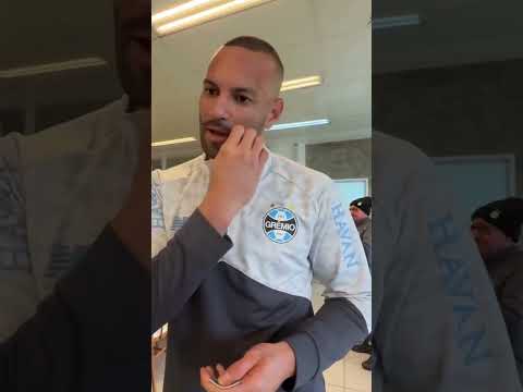 OLHA A FESTA DO GRÊMIO DEPOIS DA CONVOCAÇÃO DE WEVERTON PRA SELEÇÃO! #shorts ? @gremio thumbnail
