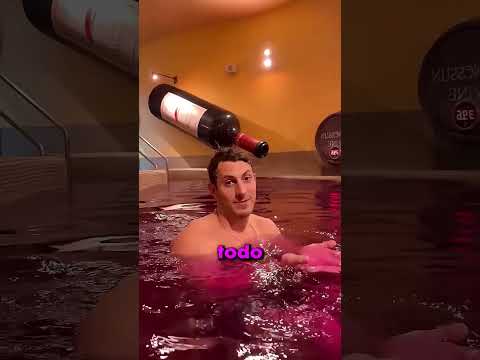 PISCINA con VINO ilimitado ⭐ thumbnail