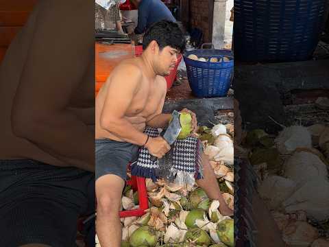 Super Fast Coconut Cutting in Cambodia - Fruit Cutting Skills thumbnail