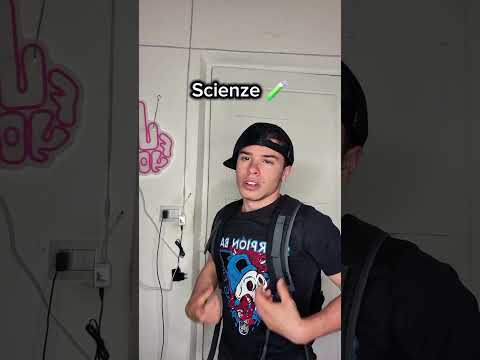 QUALI SONO LE MATERIE PER VOI? ?‍? (1464 video di tiktok) #shorts#funny#perte#viral#comedy thumbnail