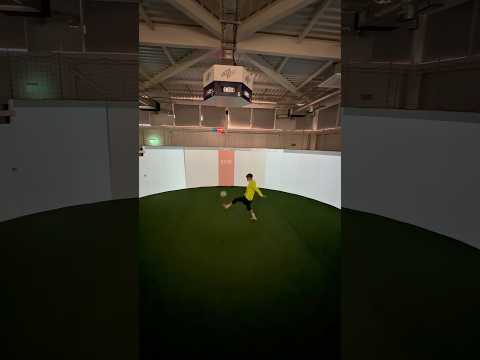 Don’t drop the ball😱⚽️ #football #soccer #futbol #skills thumbnail
