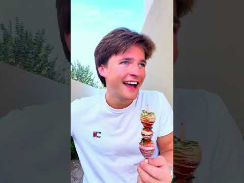 Marshmallow Web and Strawberry dessert thumbnail