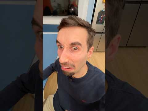 Quando i camerieri ti dicono la lista dei dolci ?‍?￼ thumbnail