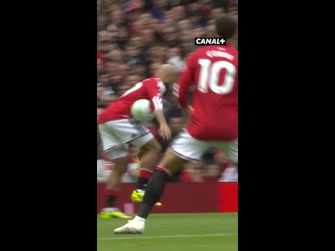 ? LE BUT POLÉMIQUE DE MAN. UNITED thumbnail