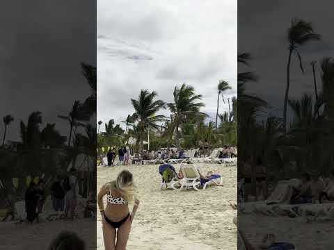 🇩🇴 Chilling at Punta Cana beach thumbnail
