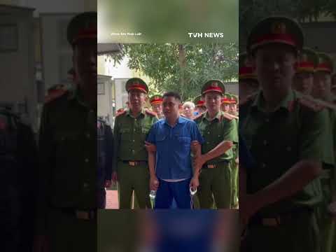 Bùi Đình Khánh yêu cầu "Tắt flash đi nhà báo ơi! Chói quá!!! " trước giờ vào phiên xét xử thumbnail