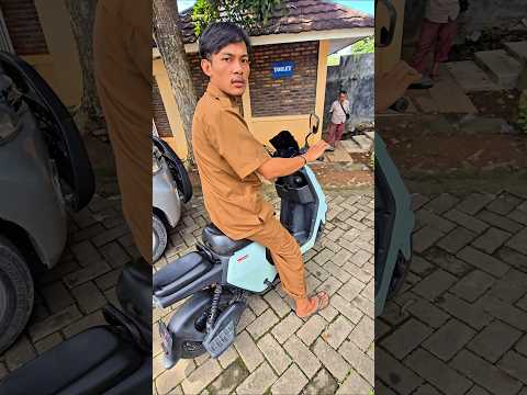 ngokngok naik sepeda listrik punya orang🤣🤣🤣 thumbnail