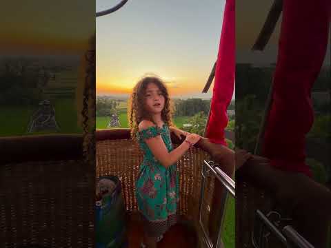 جنة عالأرض😍😍 #اكسبلور #viralvideo #shortvideo #فلوجات #hotairballoon #balishorts thumbnail