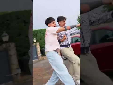 ¿Tienes novio ? #humor #shortsvideo thumbnail