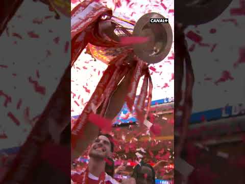 ARSENAL Z TROFEUM MISTRZOWSKIM ZA SEZON 2025/26! 🏆 #premierleague #piłkanożna thumbnail