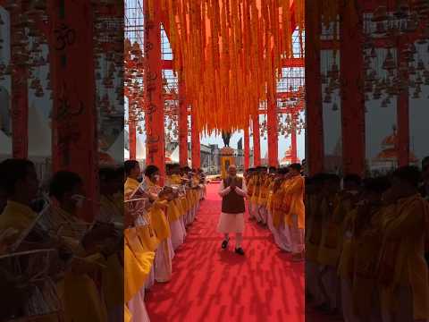 PM Modi receives a special welcome in Somnath! thumbnail