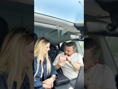 Biz nişanlandık 😊alkışşş 😂 thumbnail