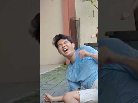Abew Salah Lempar Balon #alethaabew thumbnail