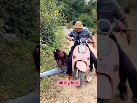 If you hit someone while riding a bicycle, don't run away. thumbnail