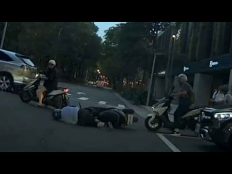 【車禍影片】那時候趕著去上課就沒有停下來了（2026.05.28 臺北市松山區敦化南路一段 thumbnail