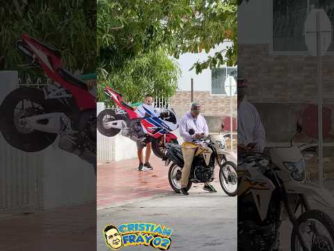 El cambiazo 🏍️ moto / de cartón 📦🏁 .. #viralvideo #funny #prank #moto thumbnail