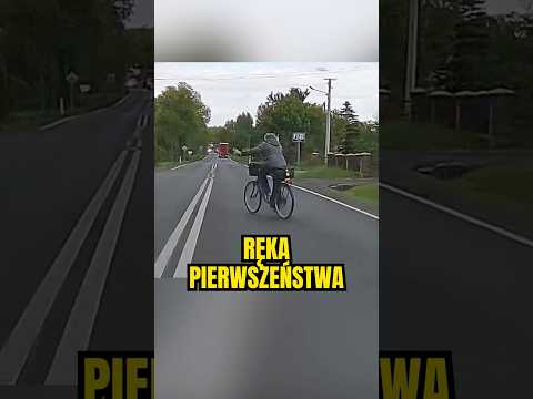 ? Seniorka-rowerzystka z ręką pierwszeństwa ?‍♂️ #rower #rowerzysta #polskiedrogi #piracidrogowi thumbnail
