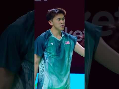 Behind-the-back stunner! #shorts #badminton #BWF thumbnail