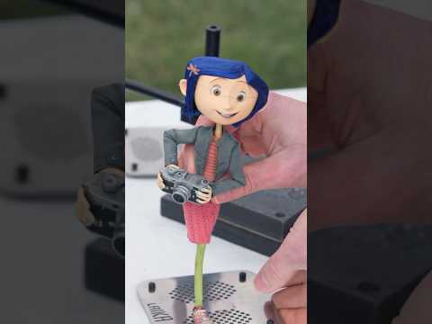 Behind the Scenes: Coraline and Winnie on the Portland Waterfront thumbnail