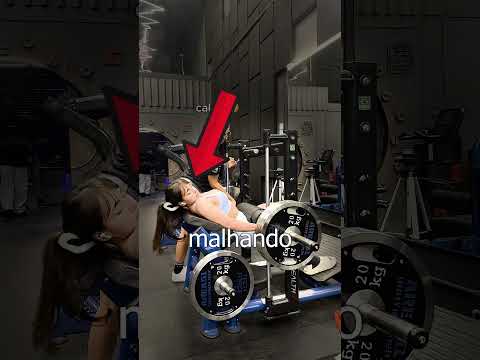 Nunca confie 100% na trava da máquina! #musculacao #treino #perigo thumbnail