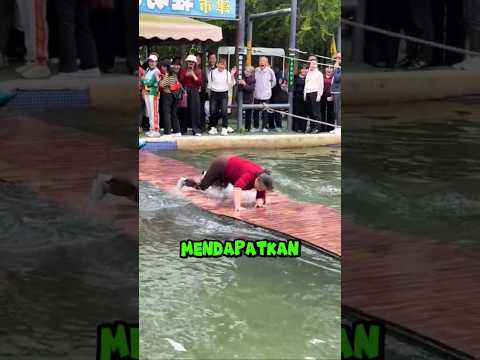 Ibu Malang Ini Terpaksa Ikut Jembatang Goyang Demi Biayain Anaknya! #viral #trending thumbnail