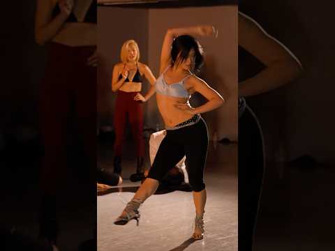 Look at 👀✨ @pia__only All eyes on her ❤️‍🔥 #yanismarshall #choreography thumbnail