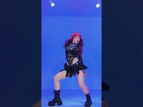 KISS OF LIFE - 'Who is she' dance cover @KISSOFLIFE_official #kpop #shorts thumbnail