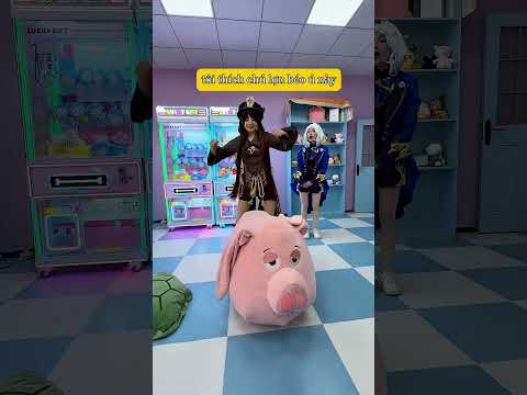 Cô bé được nhận quà là một chú rắ.n dễ thương 😭 thumbnail