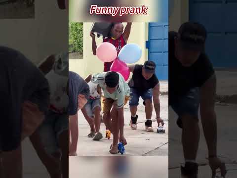 Funny prank😂#funny #funnyprank#foryou#funnyvideos#haha thumbnail