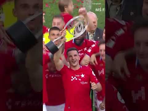 WISŁA KRAKÓW Z MISTRZOSTWEM BETCLIC 1 LIGI! BIAŁA GWIAZDA ODBIERA PUCHAR #SHORTS thumbnail