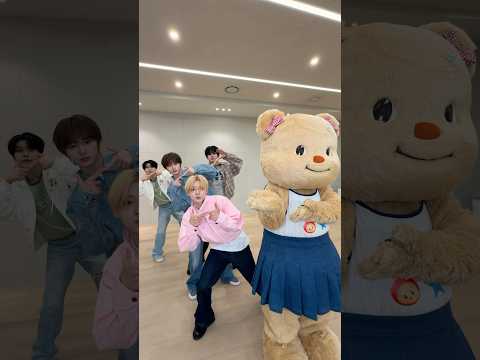 빙글빙글 돌아가는 #버터베어🧸🎀 #OMG!#ALPHADRIVEONE #ALD1 #Butterbear thumbnail