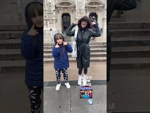 ASCOLTA LA CANZONE COMPLETA DELKA BAMBOLA UMANA TAMARA 🥰#shortvideo #congiuntiimperfetti #canzone thumbnail