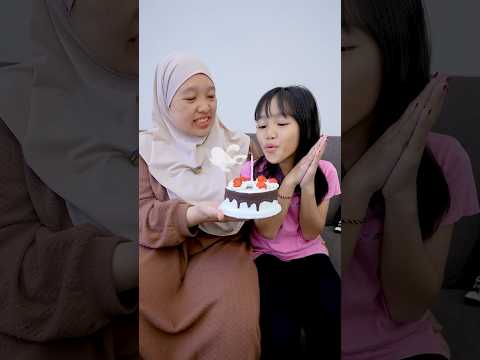 Sheena Ulang Tahun Yang Ke 9 Tahun thumbnail