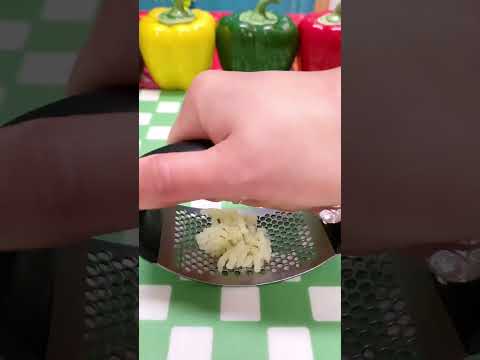 Stainless Steel Manual Garlic Press Tool 📌  I was mincing garlic with a knife this whole time. 🧄🔥 thumbnail